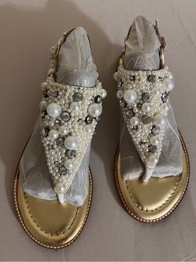 Embellished Pearl Thong Sandals - Women (White/Cream) Kate Spade